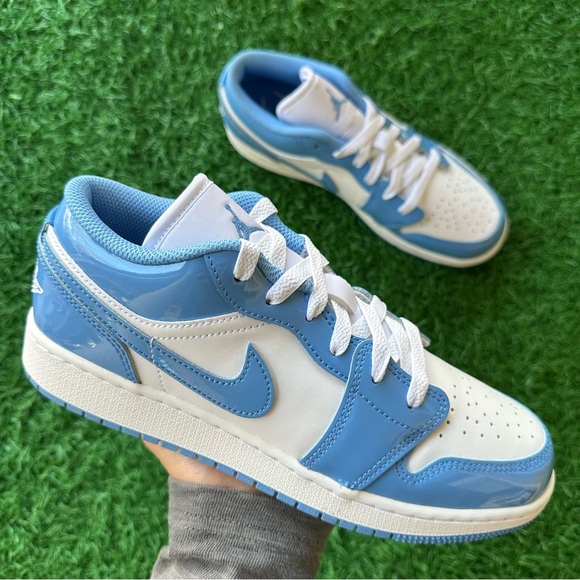 Nike Air Jordan 1 Low Se White / Legend Blue - Picture 3 of 16